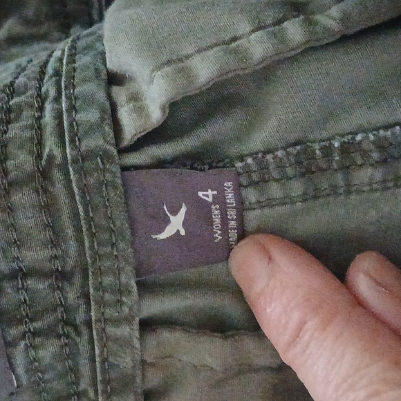 Eddie Bauer Women's Camouflage Stretch Shorts ■ Size 4 - Picture 6 of 7